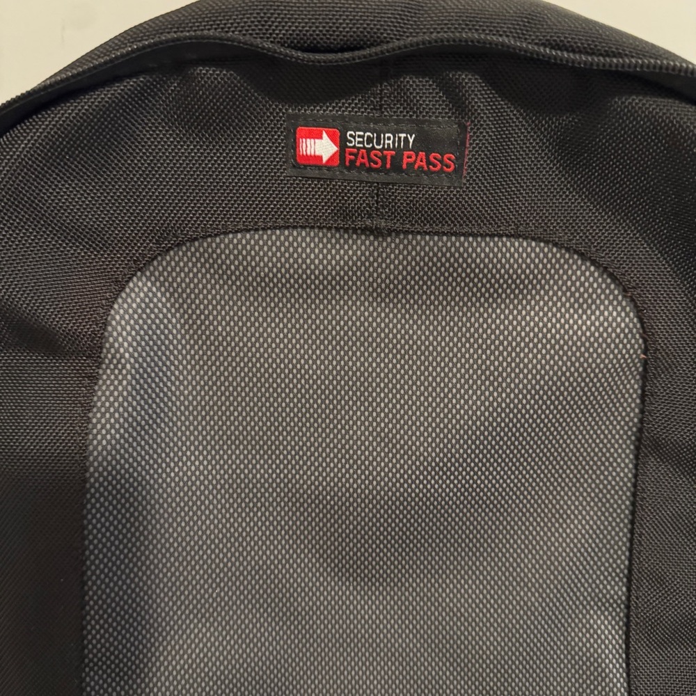 Victorinox Swiss Army Black Architecture 3.0 Zipper Laptop Backpack 31322301 - Picture 8 of 16